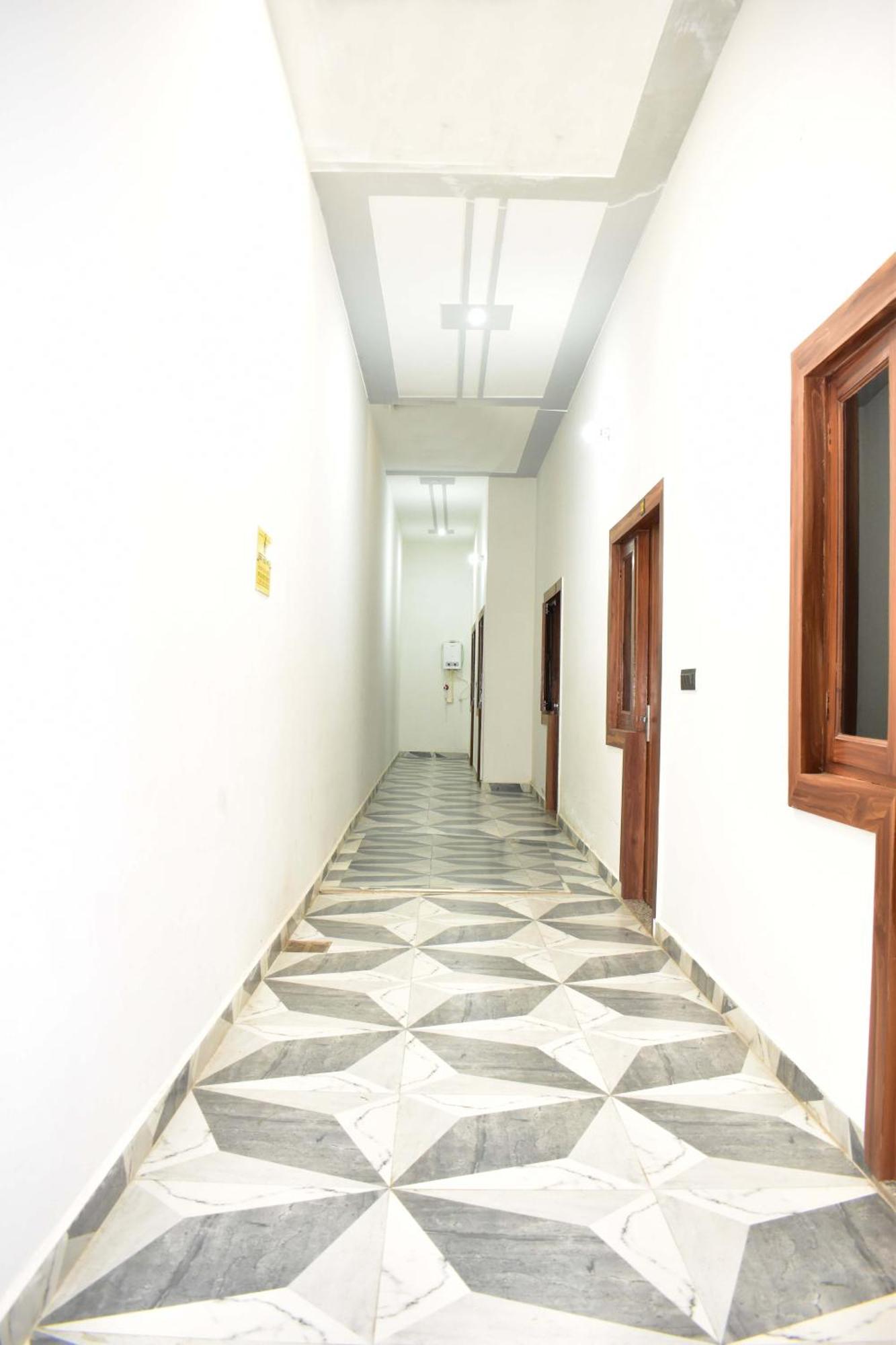 Hotel Rudra Inn , Near Railway And Bus Station , Shree Krishna Janambhoomi At 6 Min Distance , Free Parking Матхура Екстер'єр фото