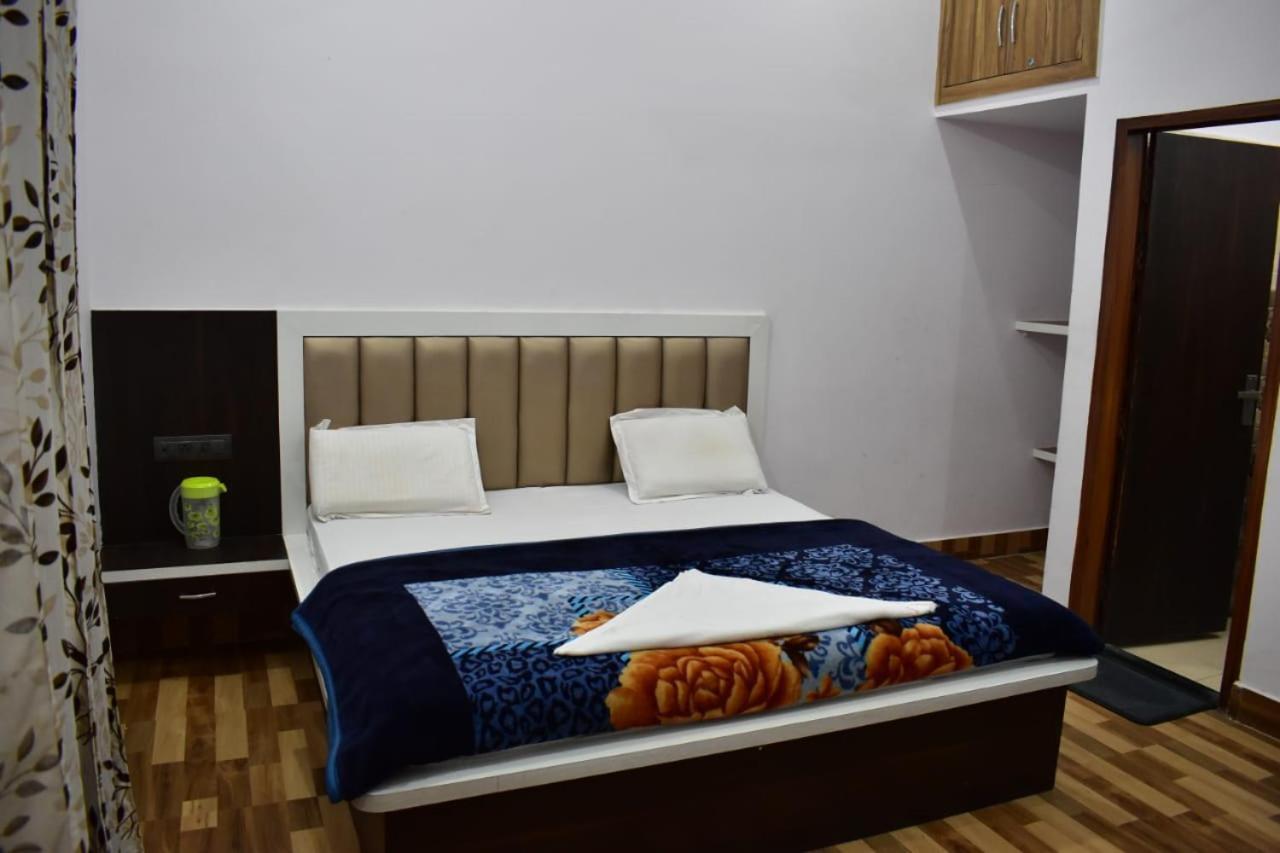 Hotel Rudra Residency Near Railway Station Матхура Екстер'єр фото